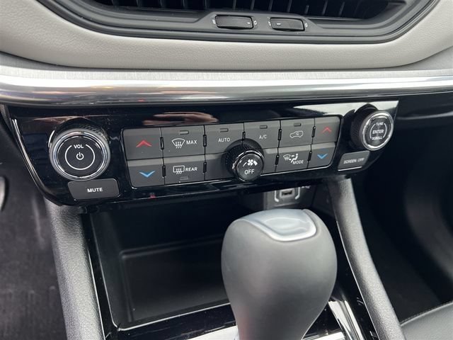 Used 2023 Jeep Compass Limited AWD/4WD image 15