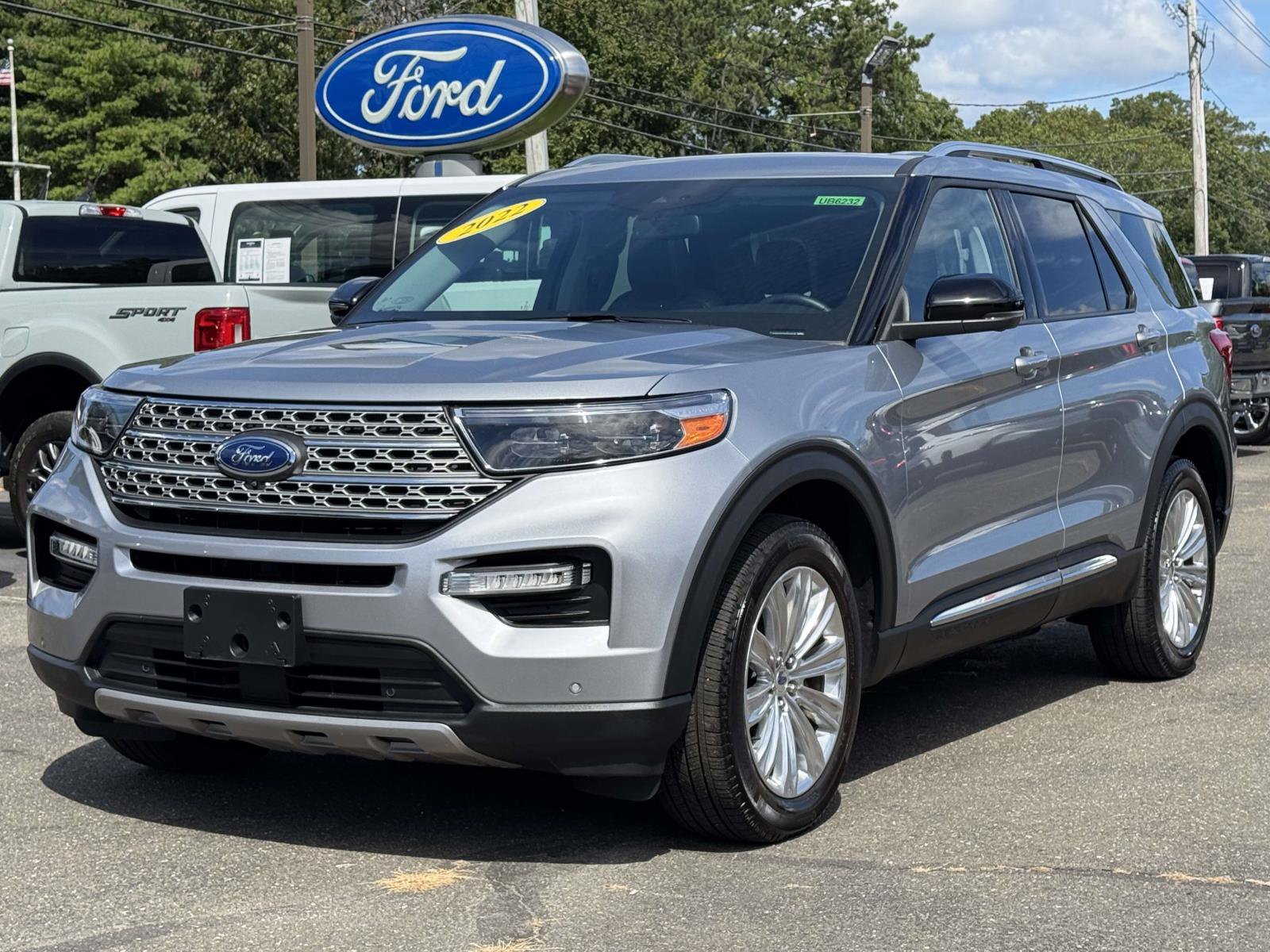 Used 2022 Ford Explorer Limited w/ Hybrid Equipment Group 310A image 1