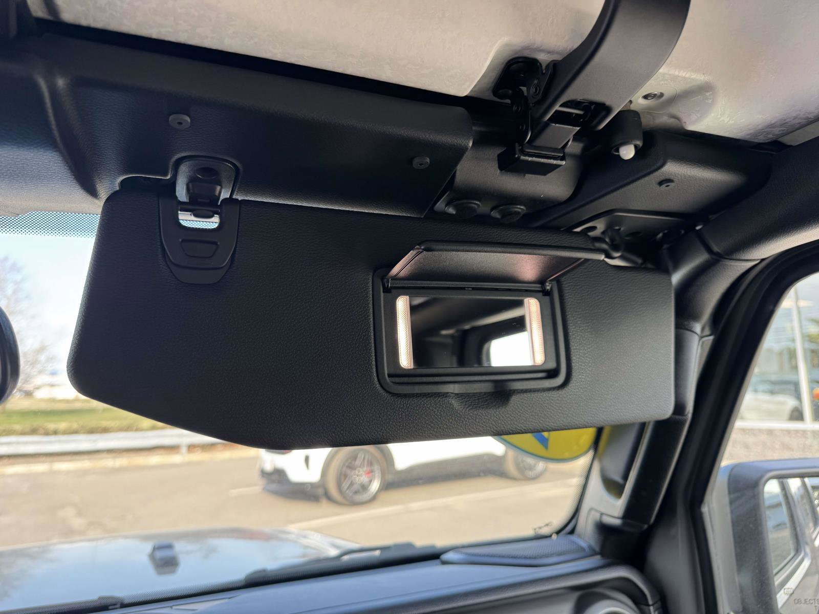 Used 2022 Jeep Gladiator Sport image 41