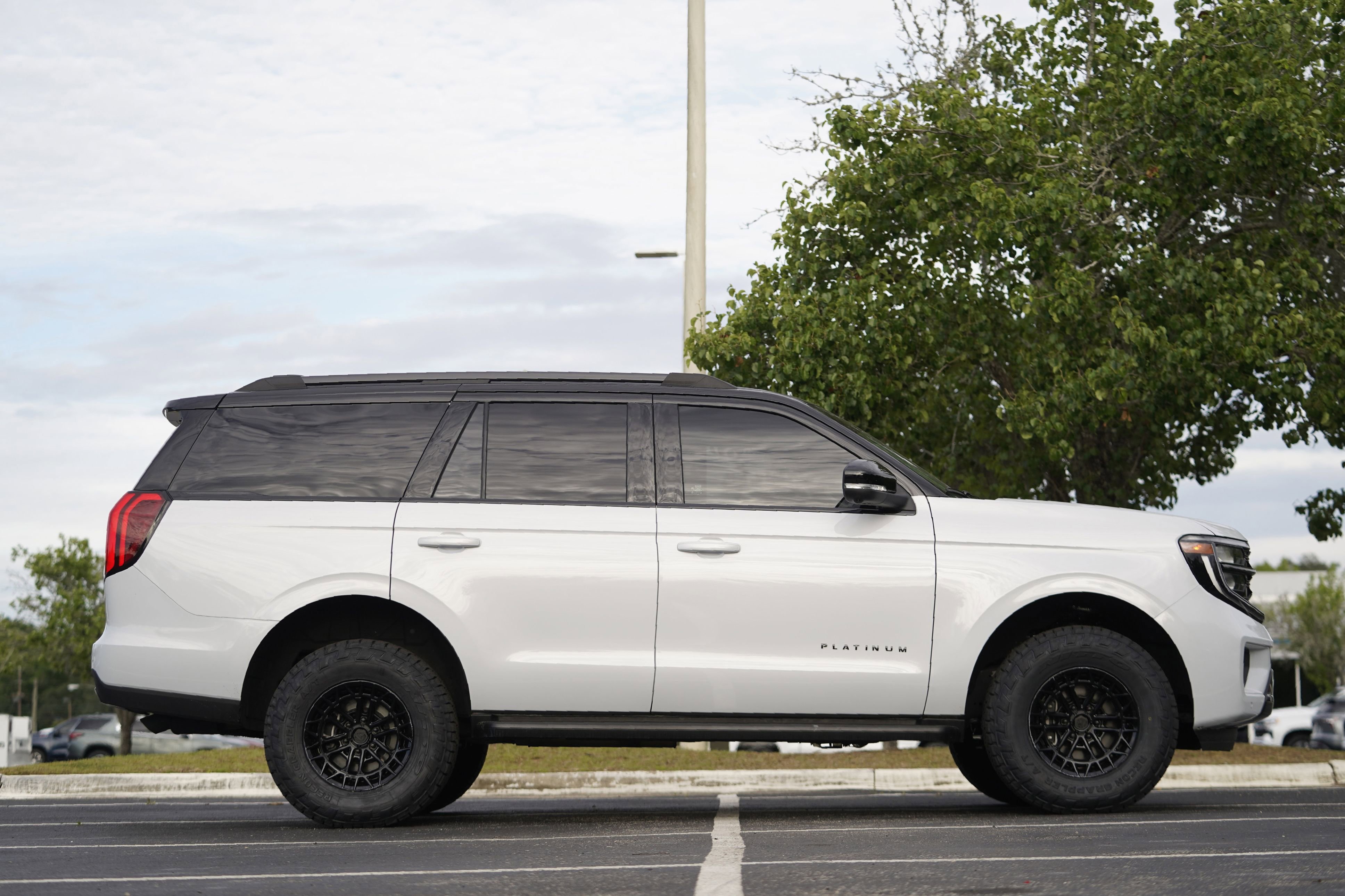 Used 2026 Ford Expedition Platinum AWD/4WD image 8