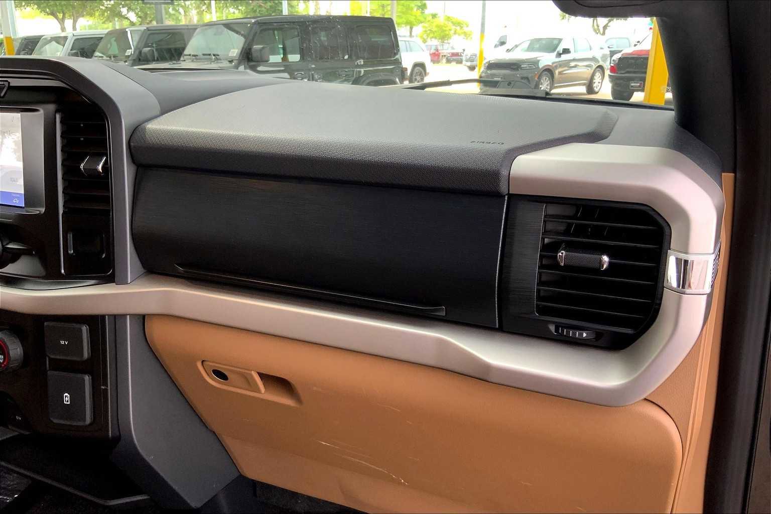 Used 2021 Ford F150 XLT image 19