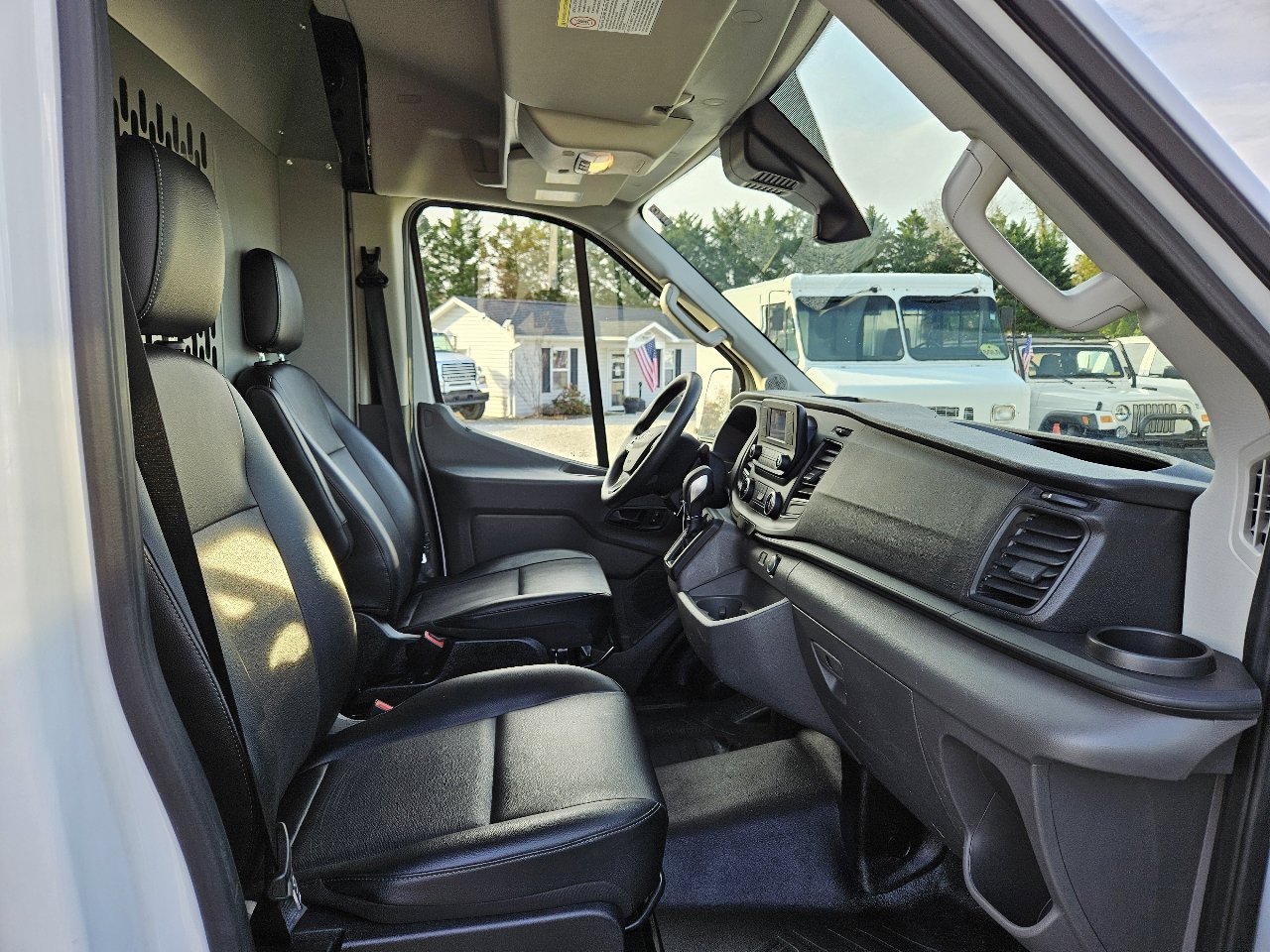 Used 2020 Ford Transit 250 Medium Roof image 28