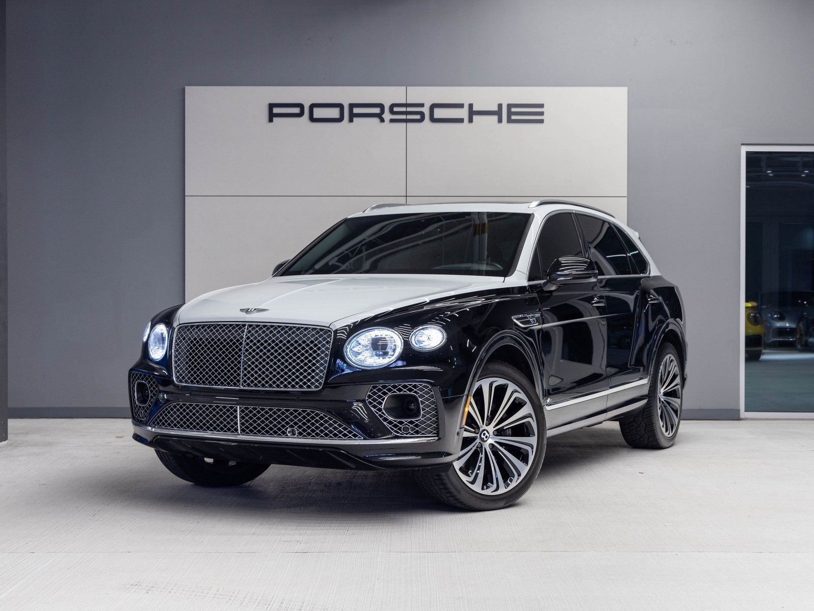 Used 2021 Bentley Bentayga