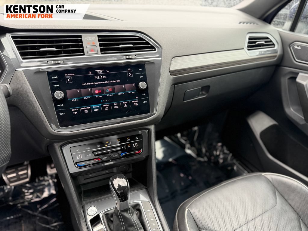 Used 2022 Volkswagen Tiguan SEL R-Line AWD/4WD image 14