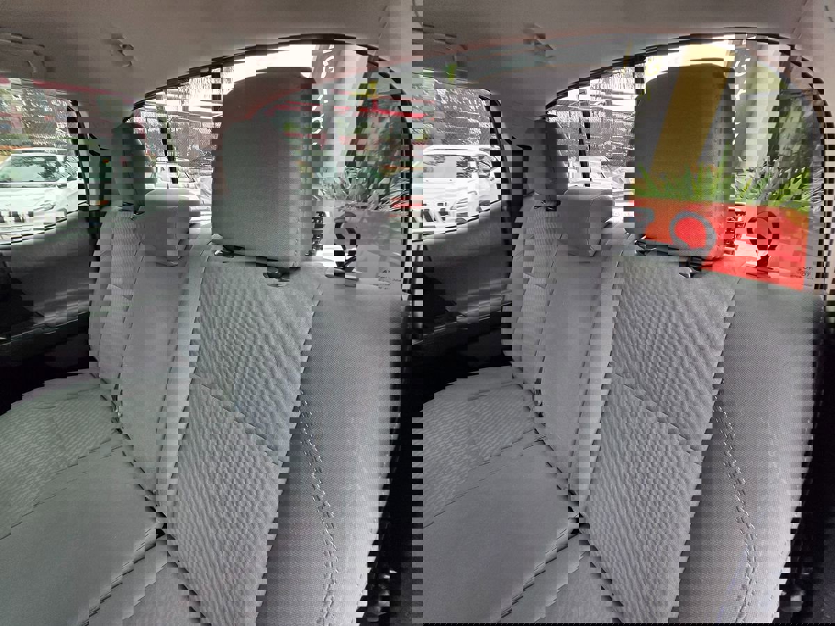 Used 2020 Toyota Tacoma SR5 image 31