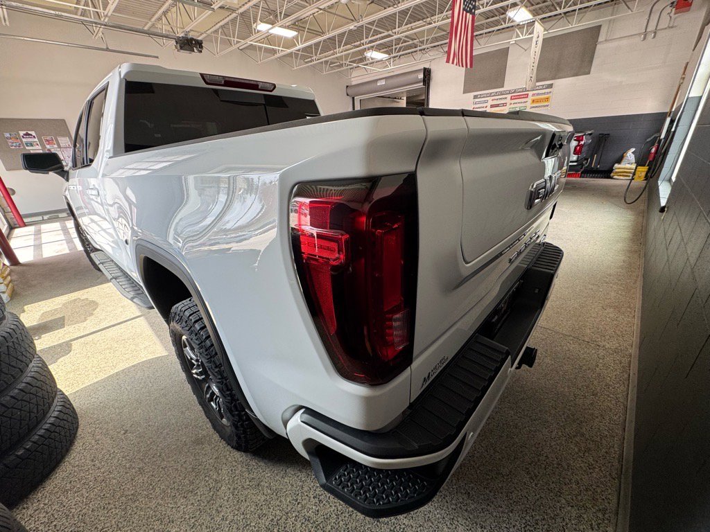 Used 2024 GMC Sierra 1500 AT4 w/ AT4 Premium Package image 7