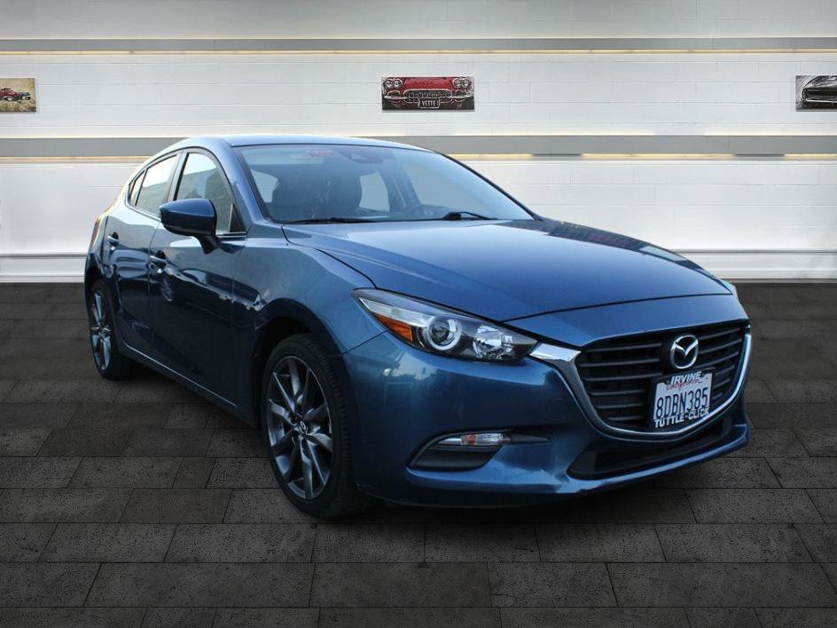 Used 2018 MAZDA MAZDA3 Touring image 1