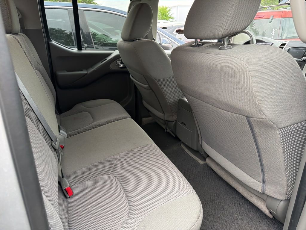 Used 2018 Nissan Frontier SV w/ Value Truck Package image 8