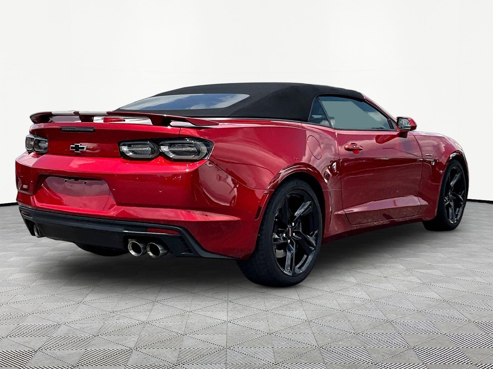 Used 2019 Chevrolet Camaro SS RWD image 6