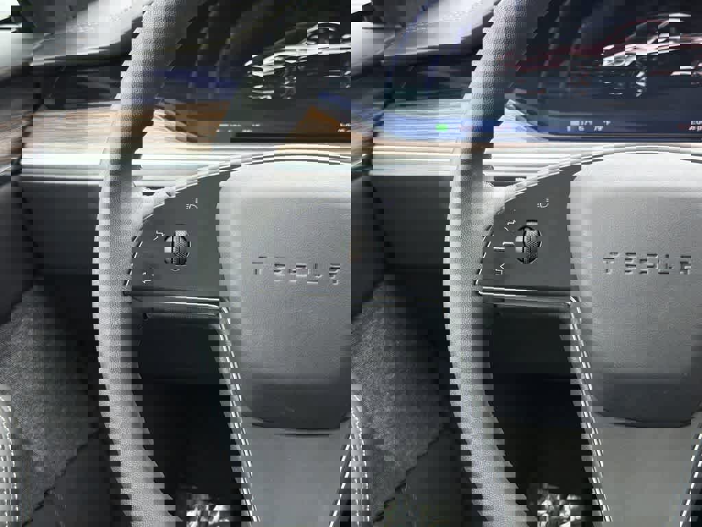 Used 2023 Tesla Model S image 13