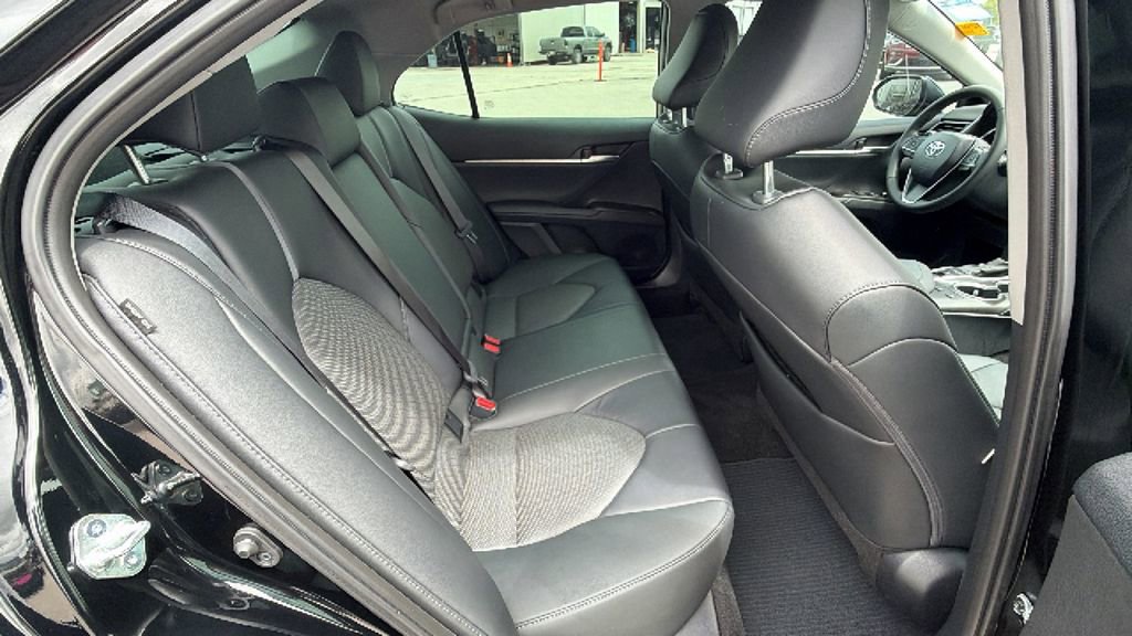 Used 2024 Toyota Camry XLE FWD image 28