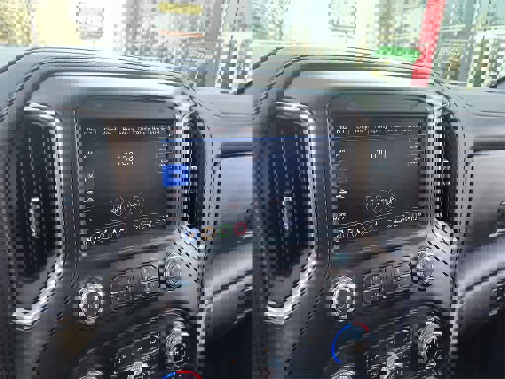 Used 2022 GMC Sierra 2500 AT4 w/ AT4 Premium Plus Package image 16