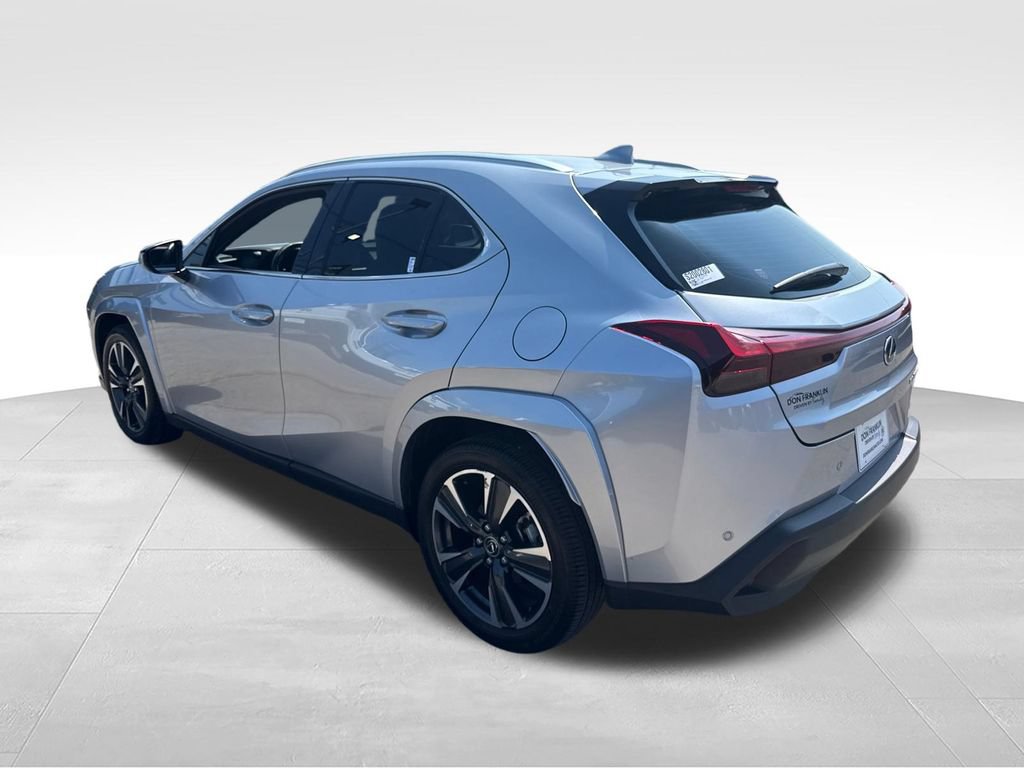 Used 2025 Lexus UX 300h AWD w/ Cold Area Package video 3