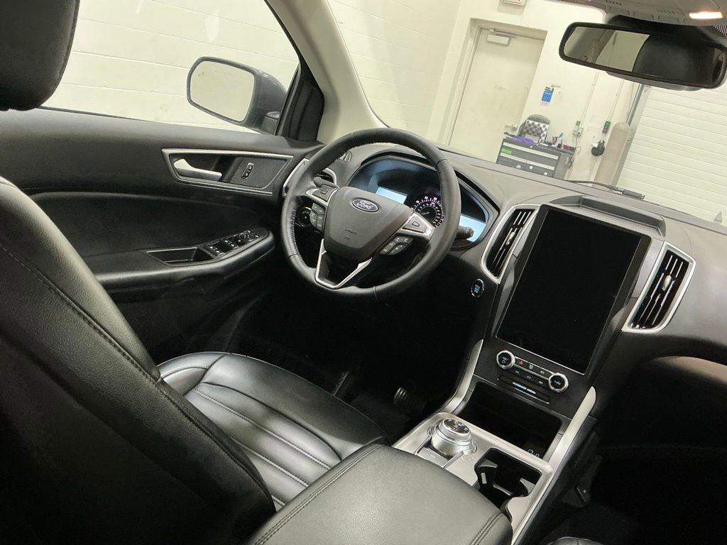 Used 2023 Ford Edge SEL image 19
