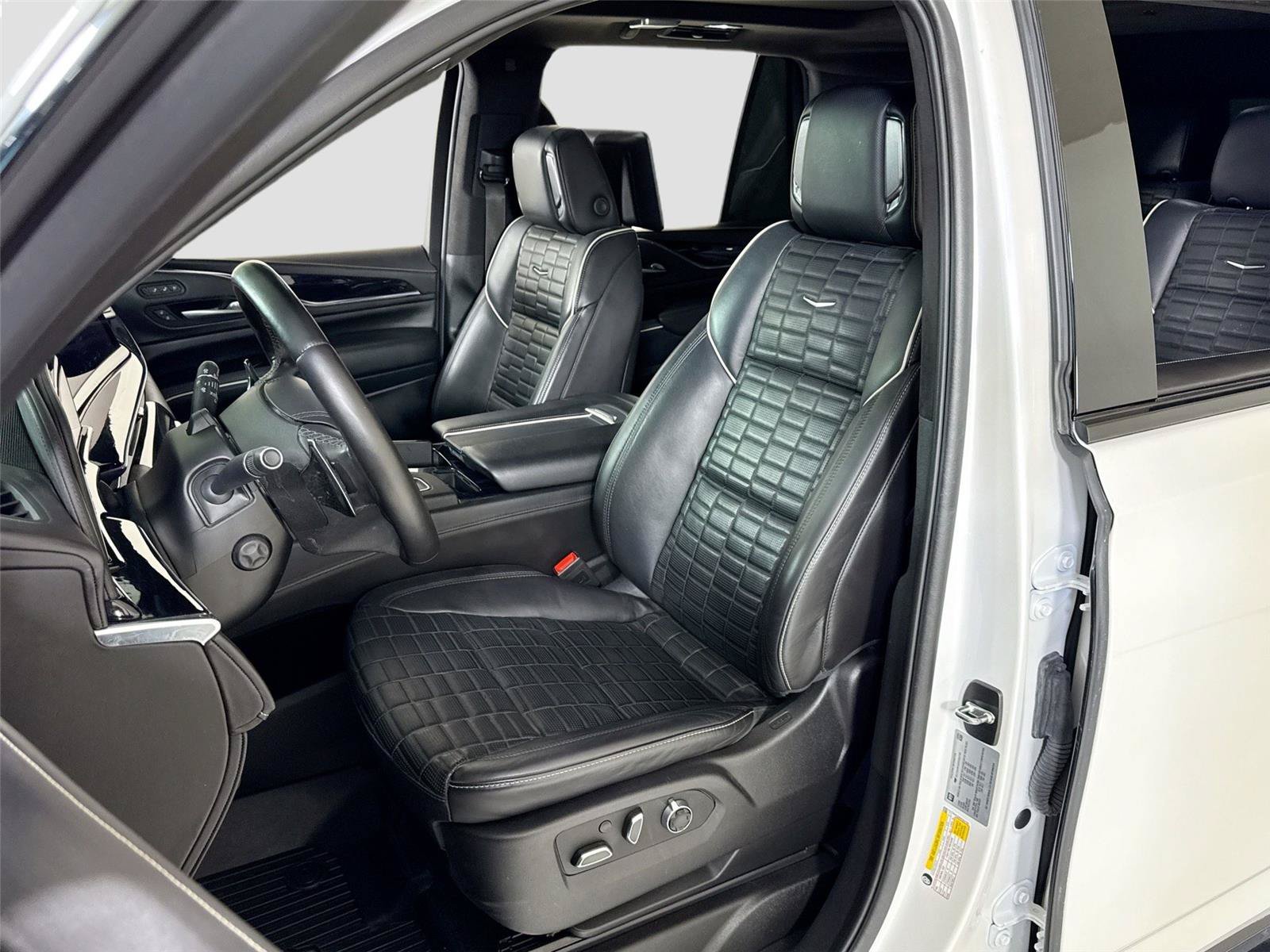 Used 2024 Cadillac Escalade V w/ LPO, ONYX Package AWD/4WD image 14