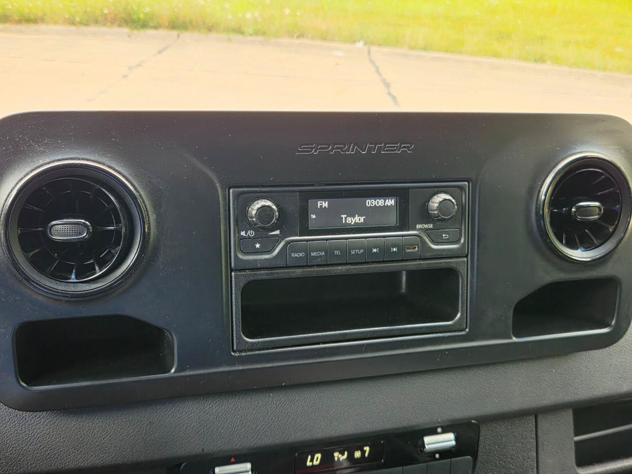 Used 2019 Freightliner Sprinter 144 RWD image 22