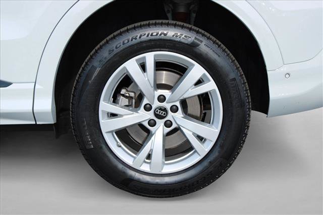 Certified 2025 Audi Q5 Premium w/ Convenience Package AWD/4WD image 16
