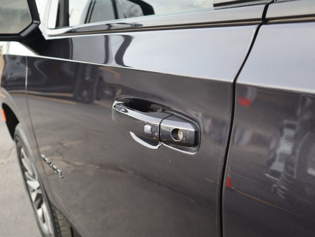 Used 2023 Chevrolet Tahoe Z71 image 12