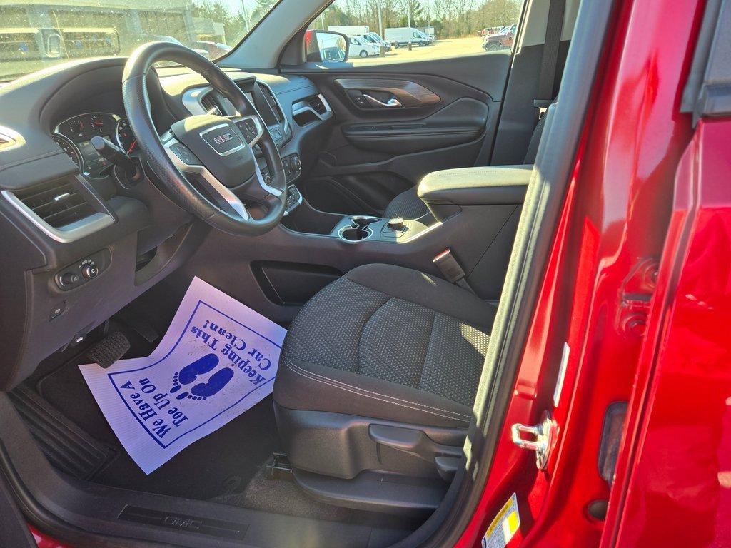 Used 2024 GMC Terrain SLE image 7