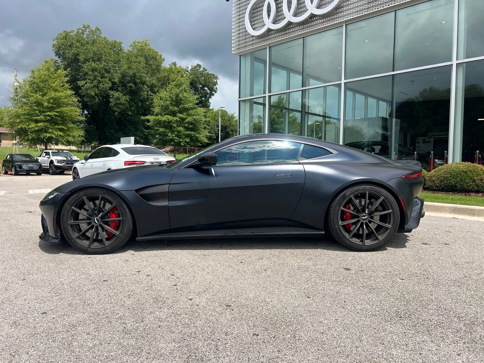 Used 2020 Aston Martin V8 Vantage Coupe RWD image 4