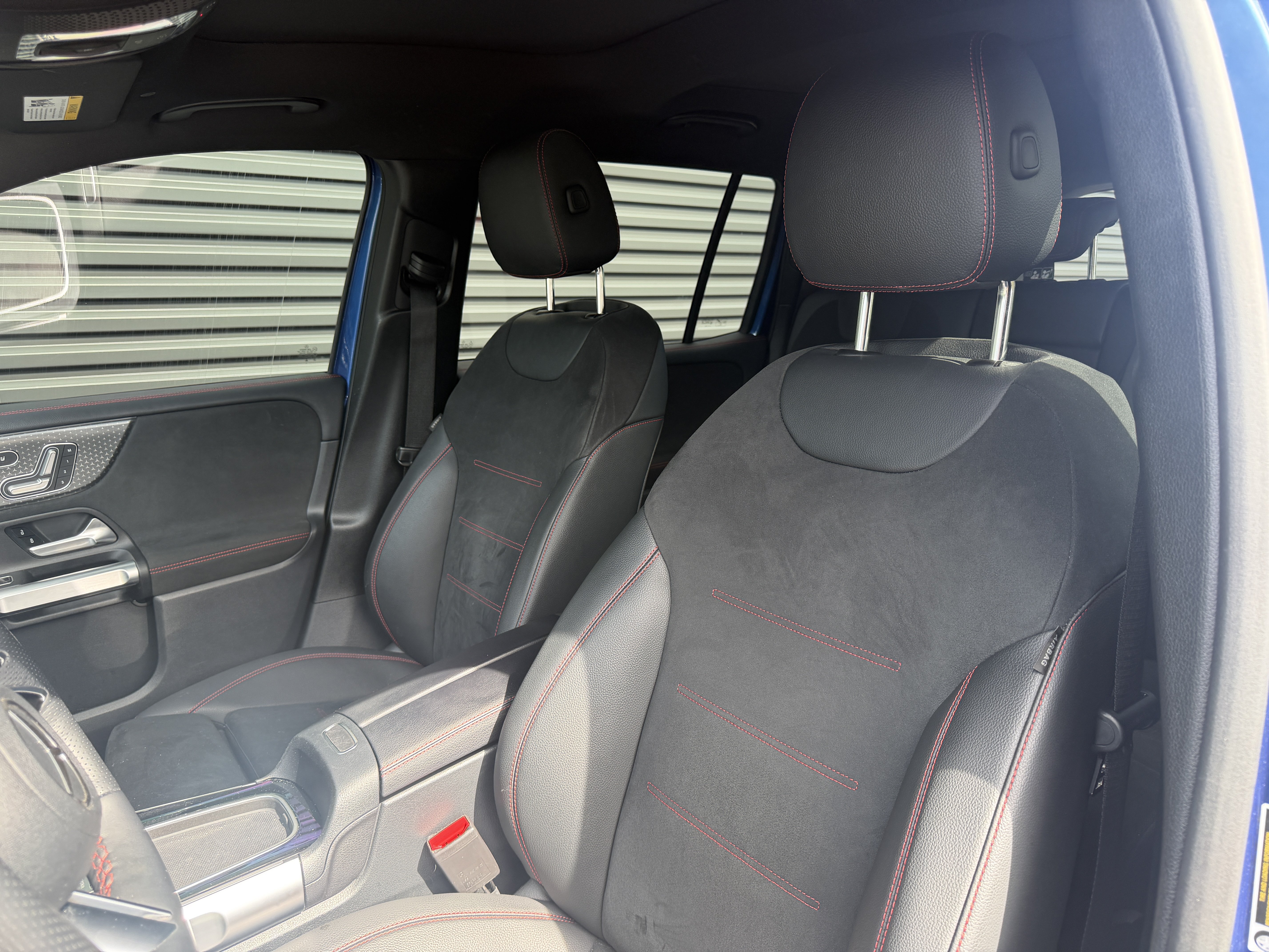 Used 2024 Mercedes-Benz GLB 250 image 5