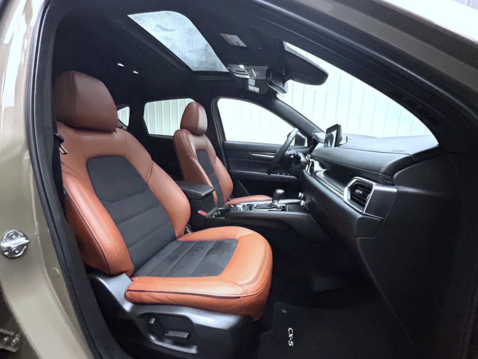 Used 2024 MAZDA CX-5 Carbon Edition image 15