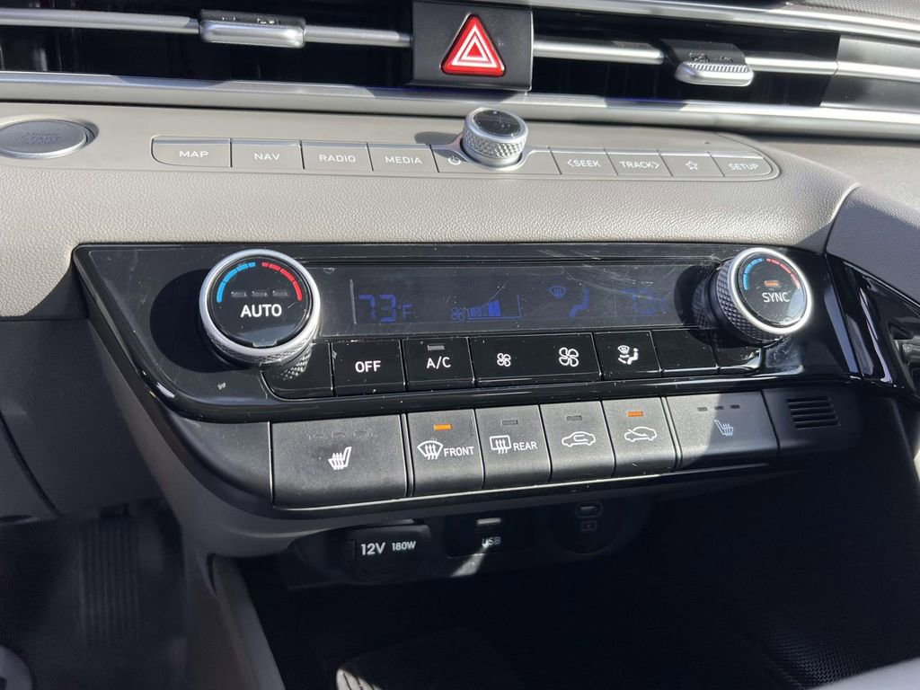 Used 2024 Hyundai Elantra SEL w/ Convenience Package image 33