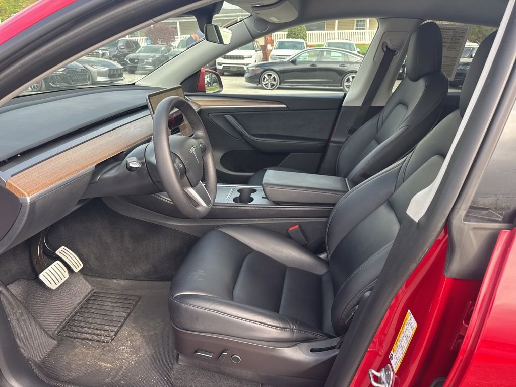 Used 2022 Tesla Model Y Performance image 9