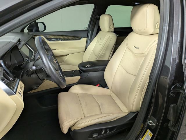 Used 2017 Cadillac XT5 FWD image 11