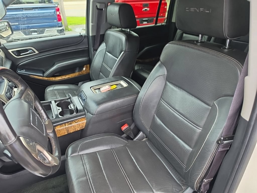 Used 2015 GMC Yukon XL Denali w/ Open Road Package AWD/4WD image 26