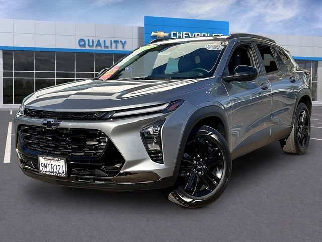 Certified 2024 Chevrolet Trax ACTIV w/ Driver Confidence Package FWD image 3