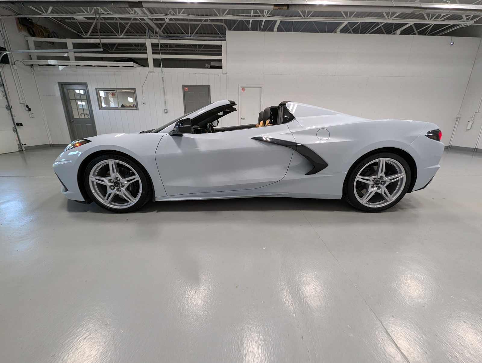 Used 2022 Chevrolet Corvette Stingray Premium Conv w/ Battery Protection Package image 19