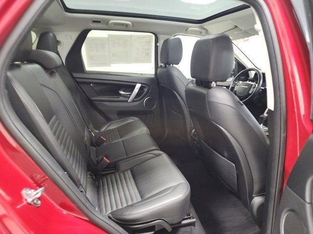 Used 2020 Land Rover Discovery Sport SE image 18