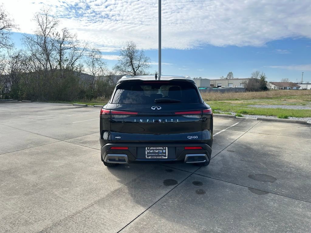 Used 2024 INFINITI QX60 Sensory w/ Vision Package image 8