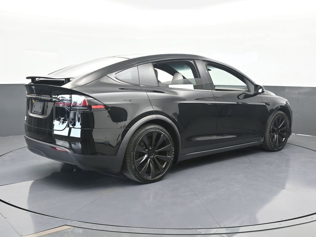 Used 2022 Tesla Model X Plaid image 6