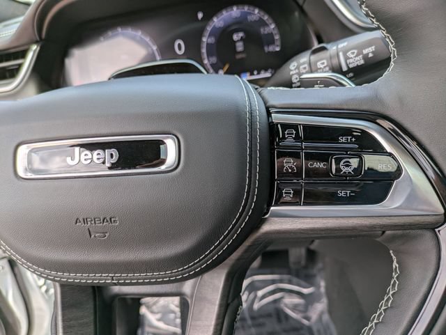 New 2025 Jeep Grand Cherokee L Overland w/ Advanced Protech Group III AWD/4WD image 22