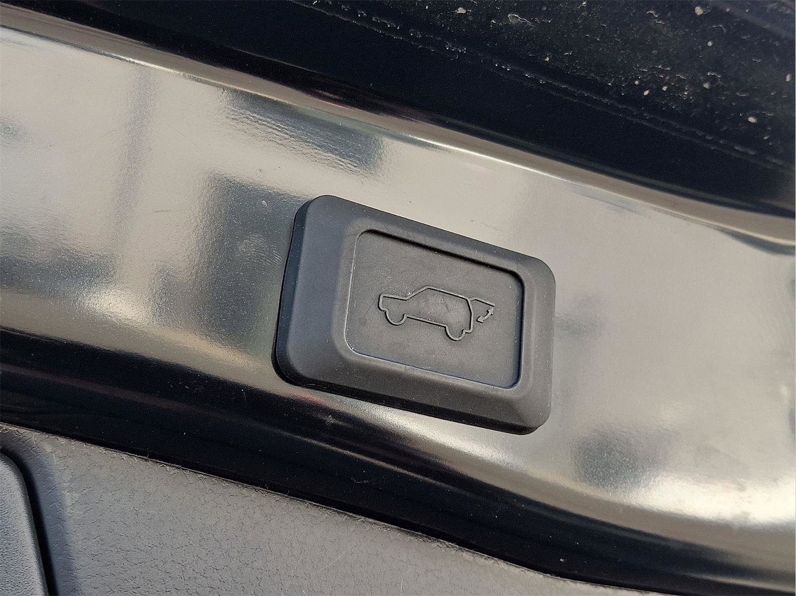 Used 2024 Toyota RAV4 XLE Premium image 56