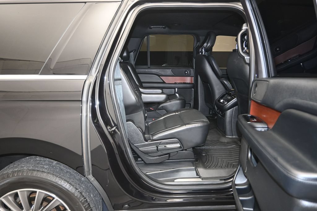 Used 2020 Lincoln Navigator L 4WD image 15