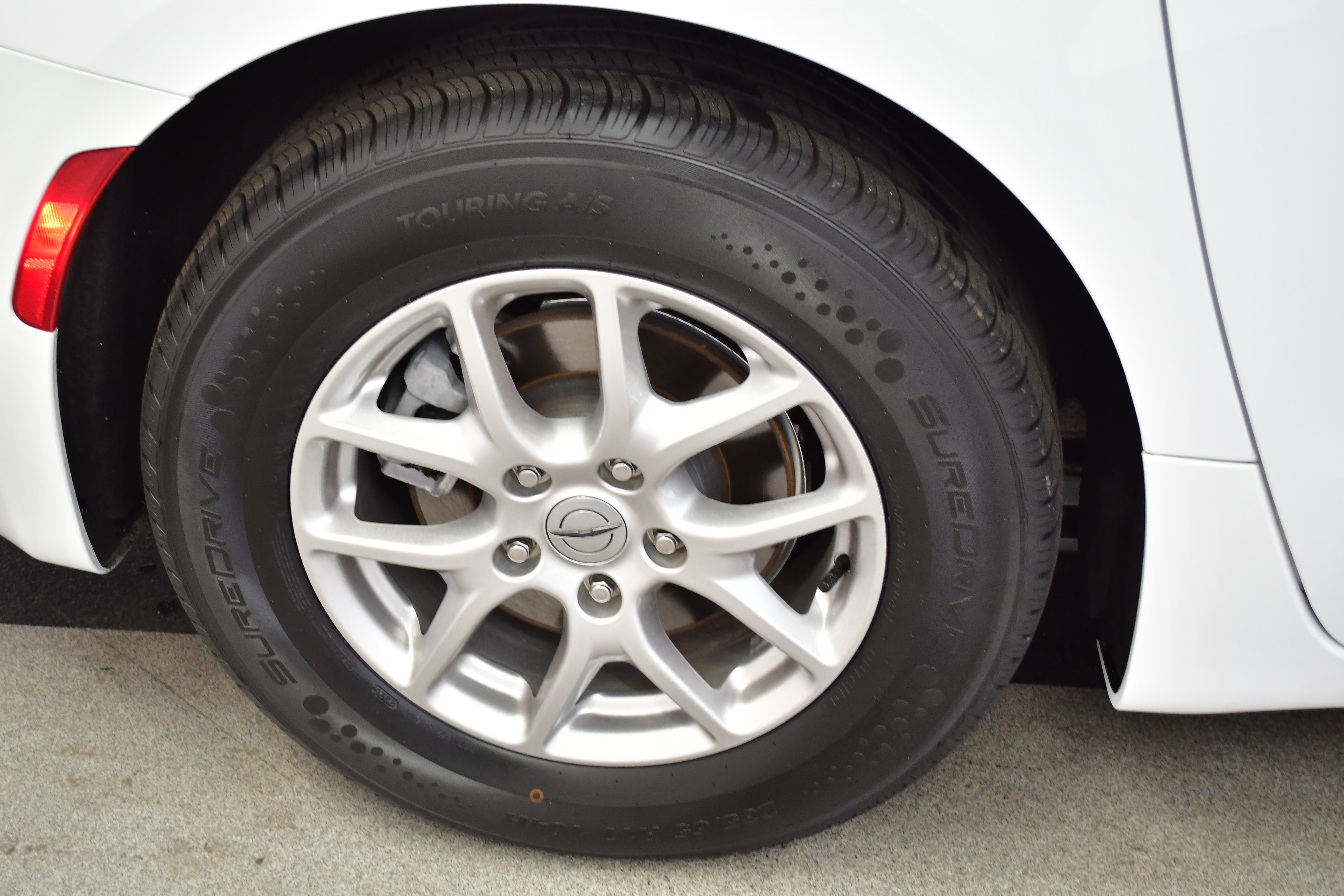 Used 2025 Chrysler Pacifica Select FWD image 37