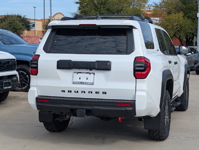New 2026 Toyota 4Runner SR5 AWD/4WD image 4