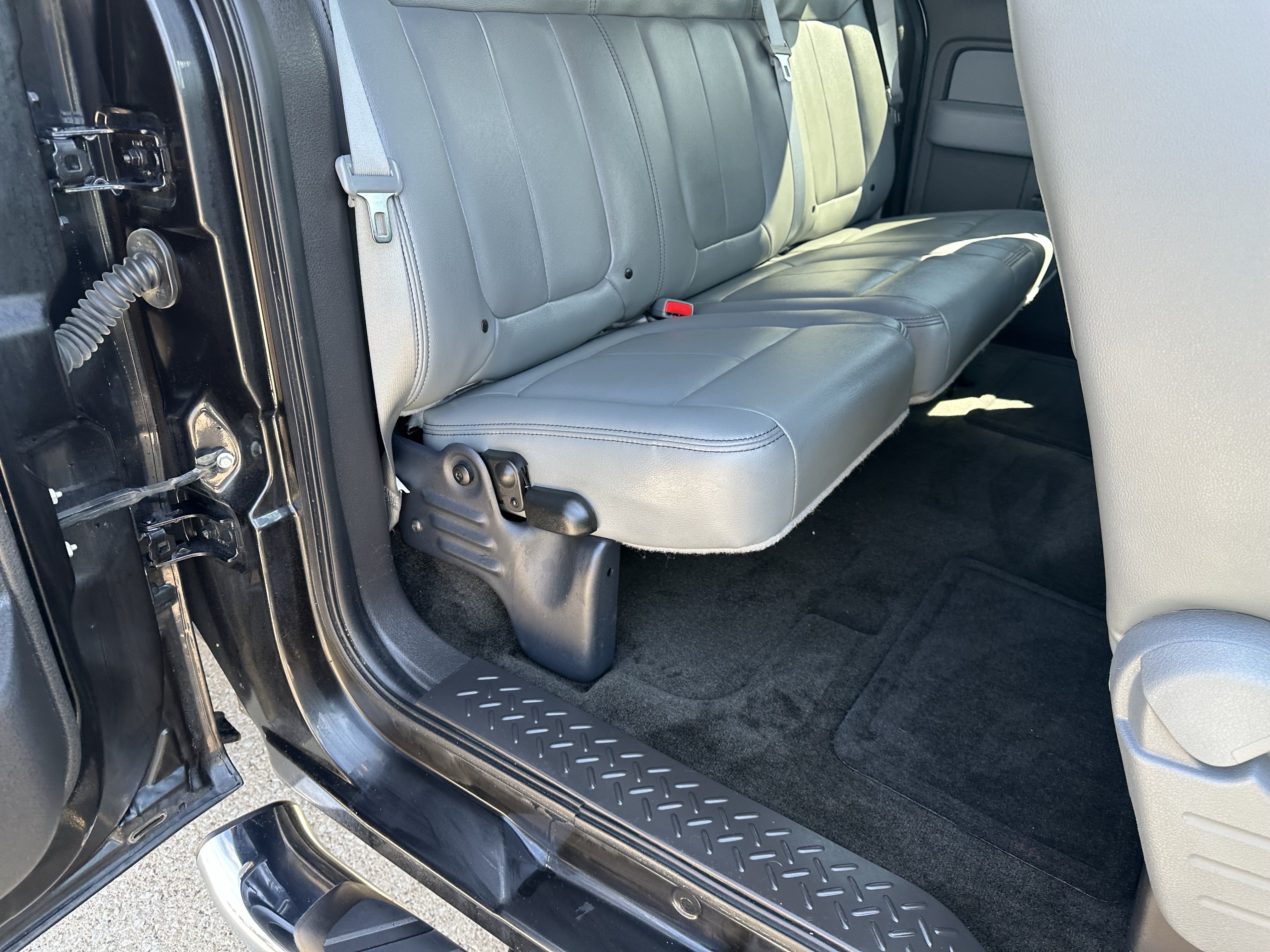 Used 2014 Ford F150 XLT w/ Equipment Group 302A Luxury AWD/4WD image 5