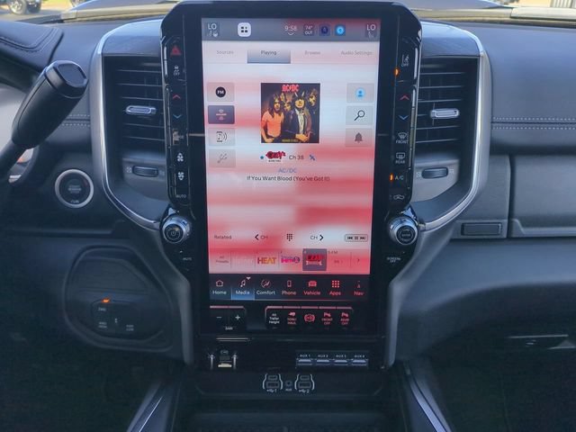 New 2026 RAM 2500 Laramie AWD/4WD image 19
