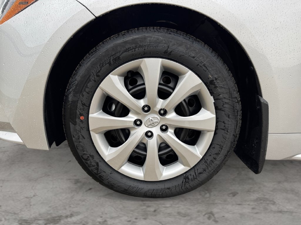 New 2027 Toyota Corolla LE FWD image 9