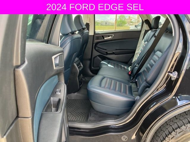 Used 2024 Ford Edge SEL w/ Sport Appearance Package image 18