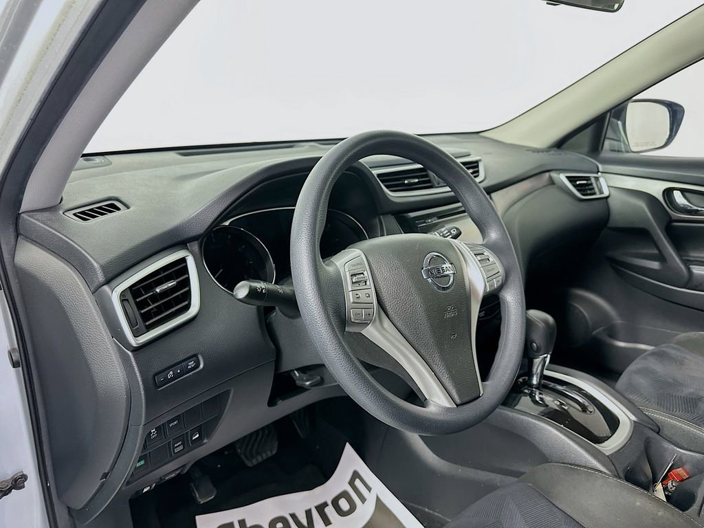 Used 2015 Nissan Rogue S image 9