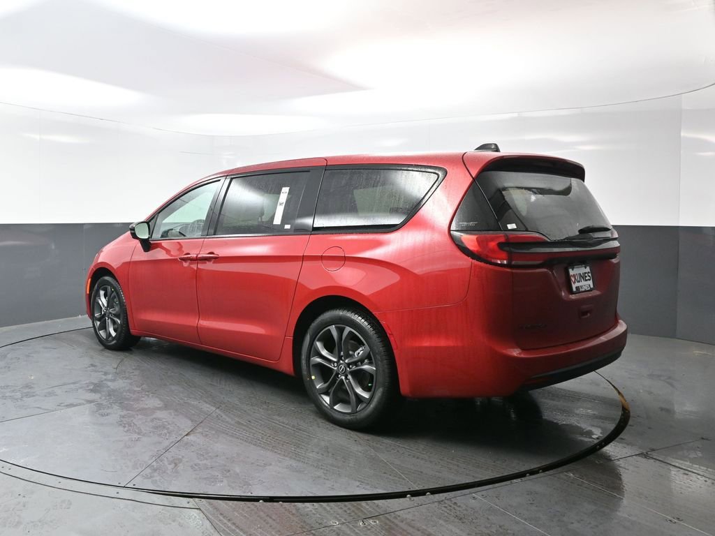 New 2026 Chrysler Pacifica Select FWD image 7