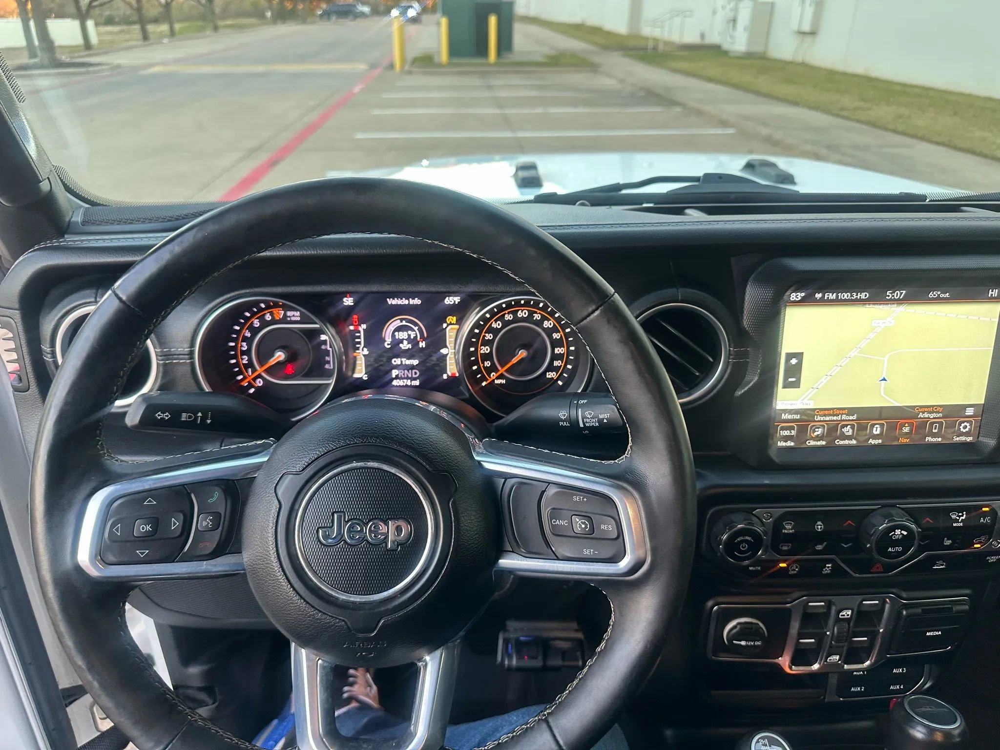 Used 2020 Jeep Gladiator Overland image 30