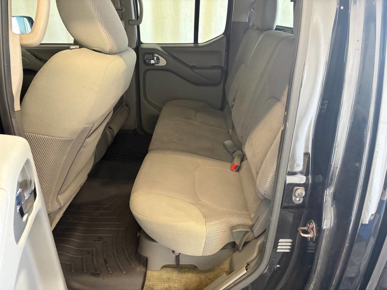 Used 2014 Nissan Frontier SV AWD/4WD image 23