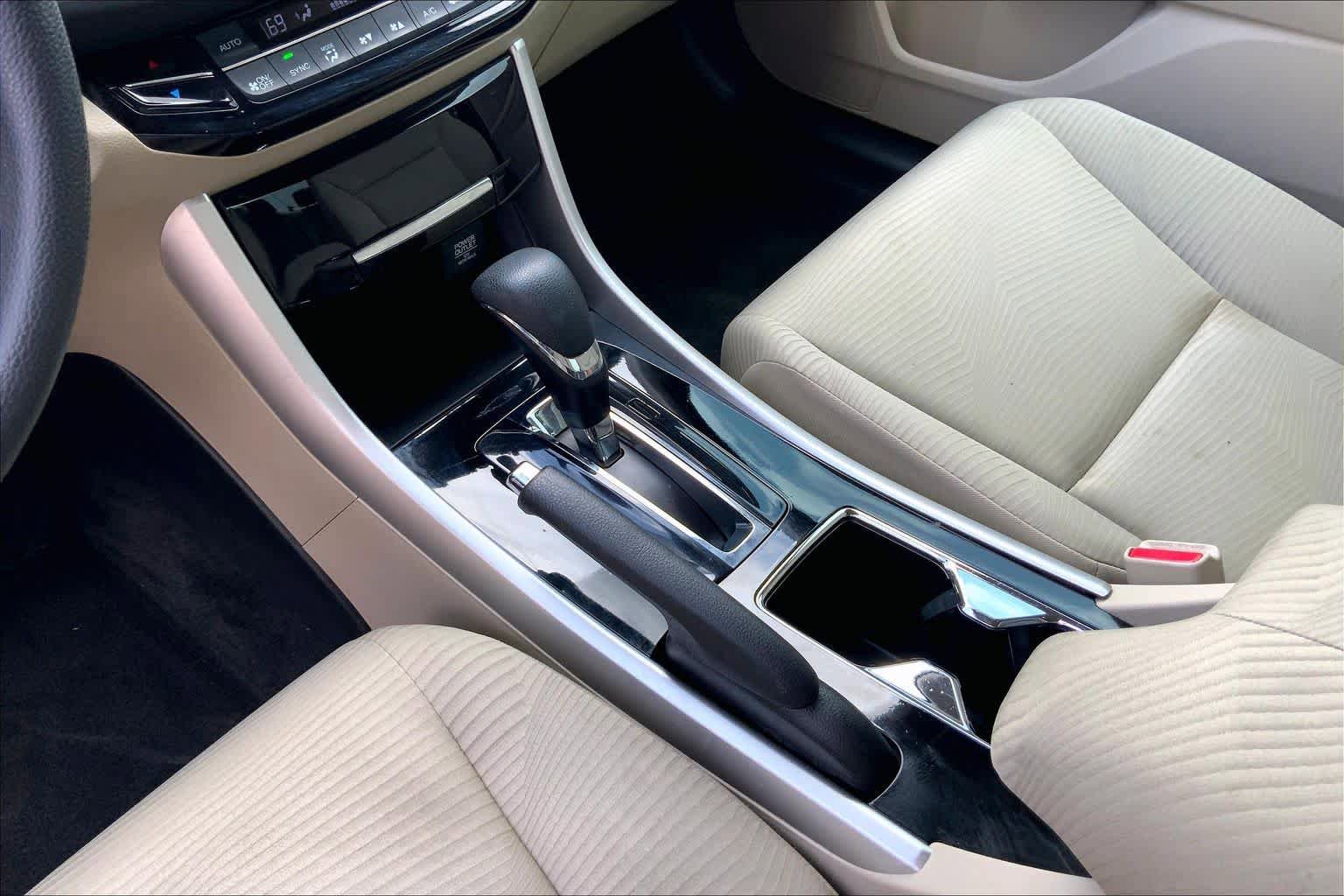 Used 2016 Honda Accord LX image 16
