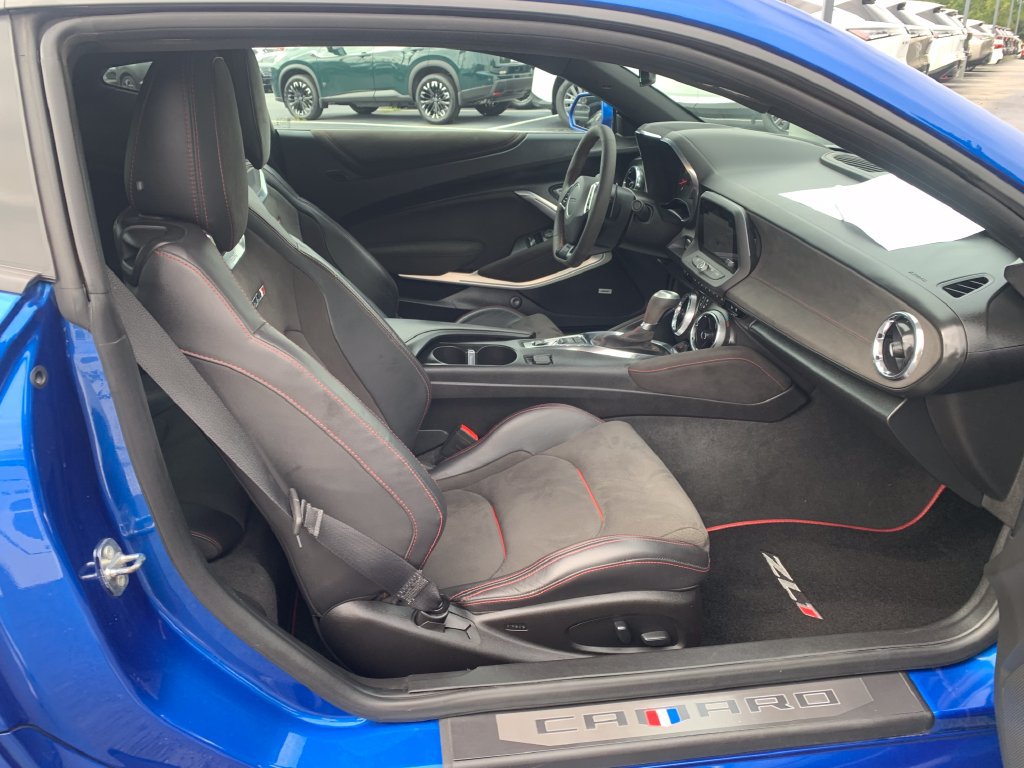 Used 2018 Chevrolet Camaro ZL1 RWD image 30